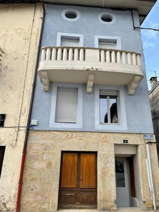 Appartement Sur La Place De Poncin Zewnętrze zdjęcie